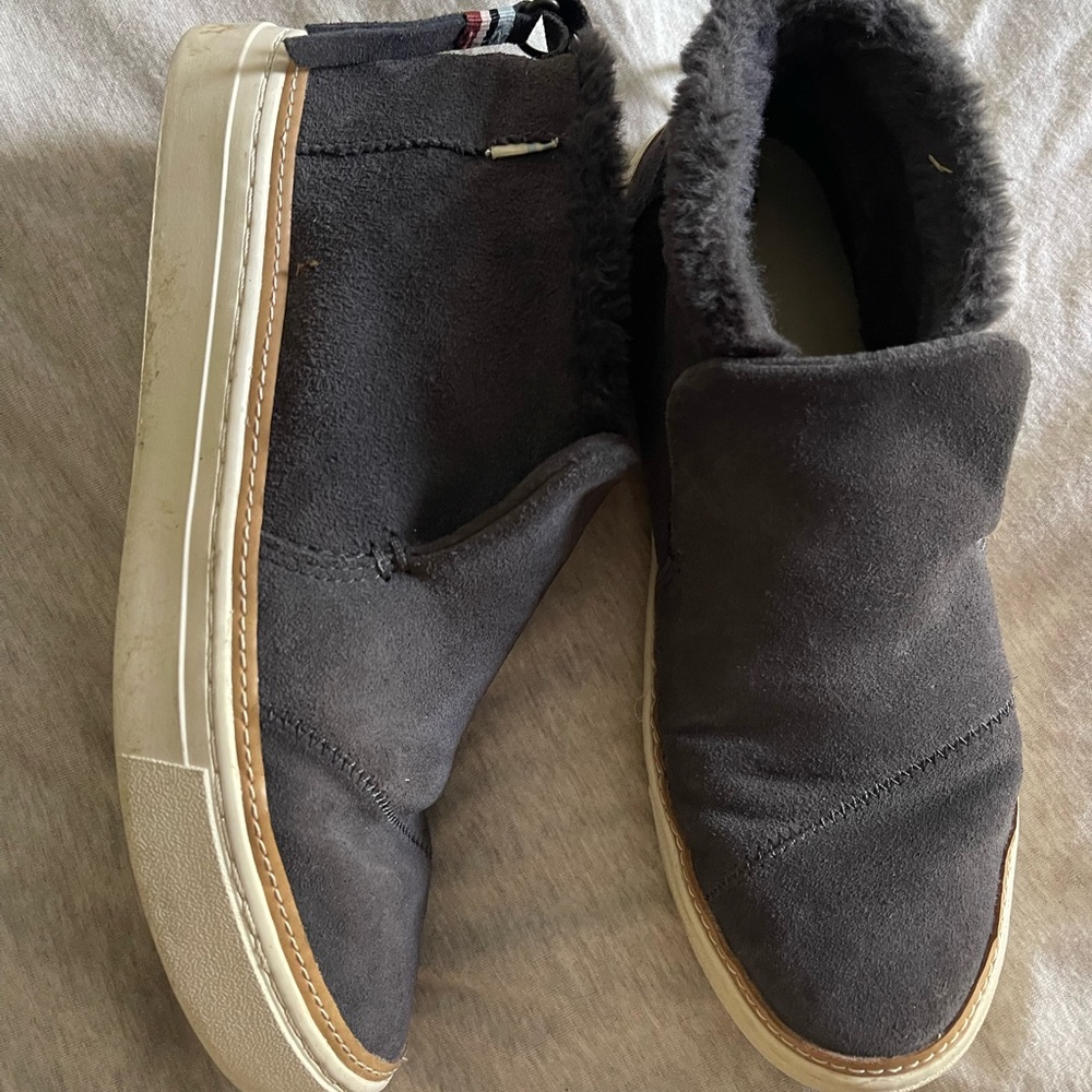 Tom’s winter shoes